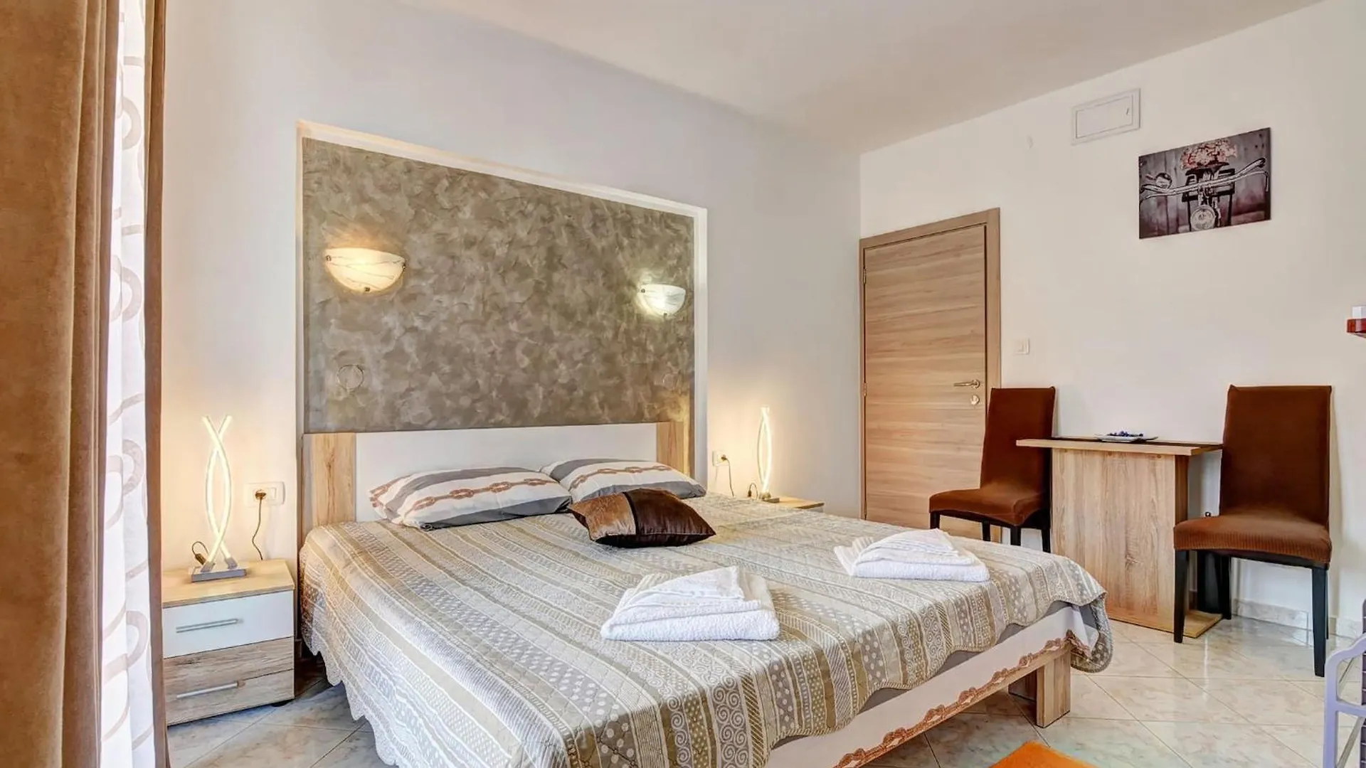 Lovely Apartments In Valbandon Fazana