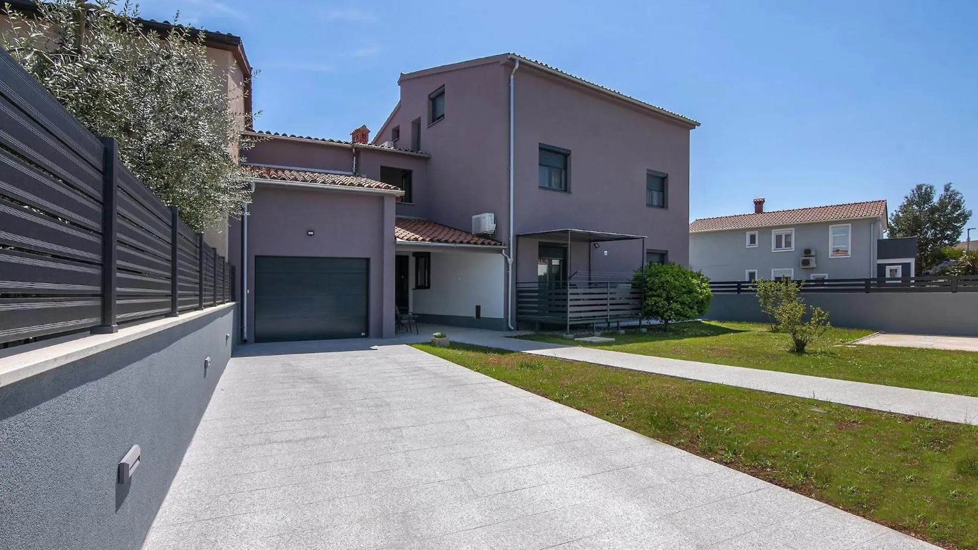 Lovely Apartments In Valbandon Fazana Croatia