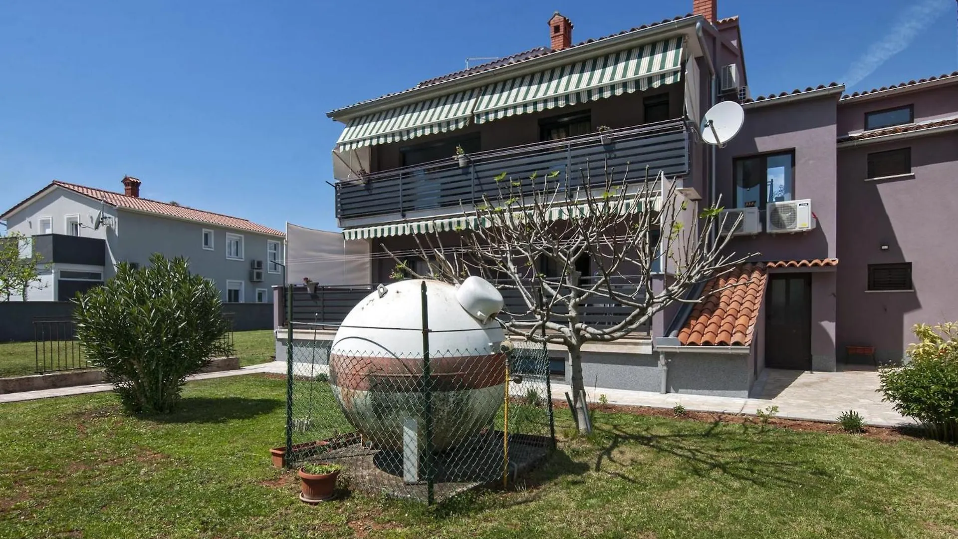 Lovely Apartments In Valbandon Fazana