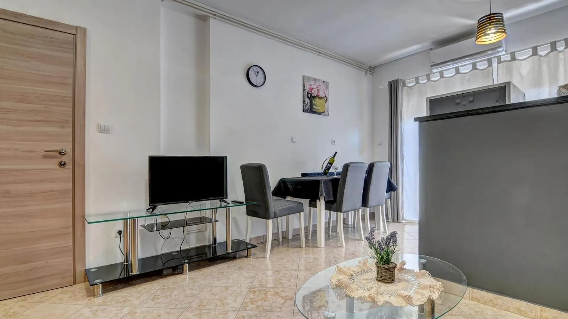 Lovely Apartments In Valbandon Fazana
