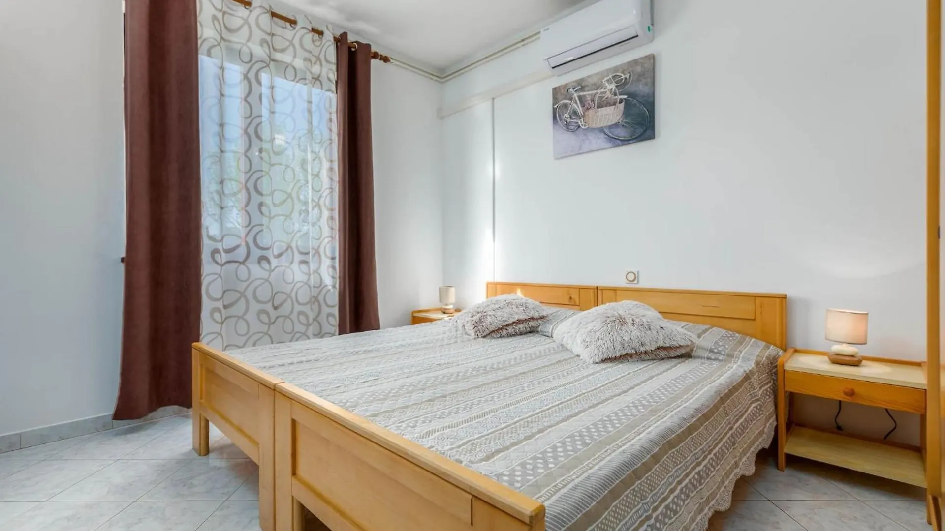 Lovely Apartments In Valbandon Fazana